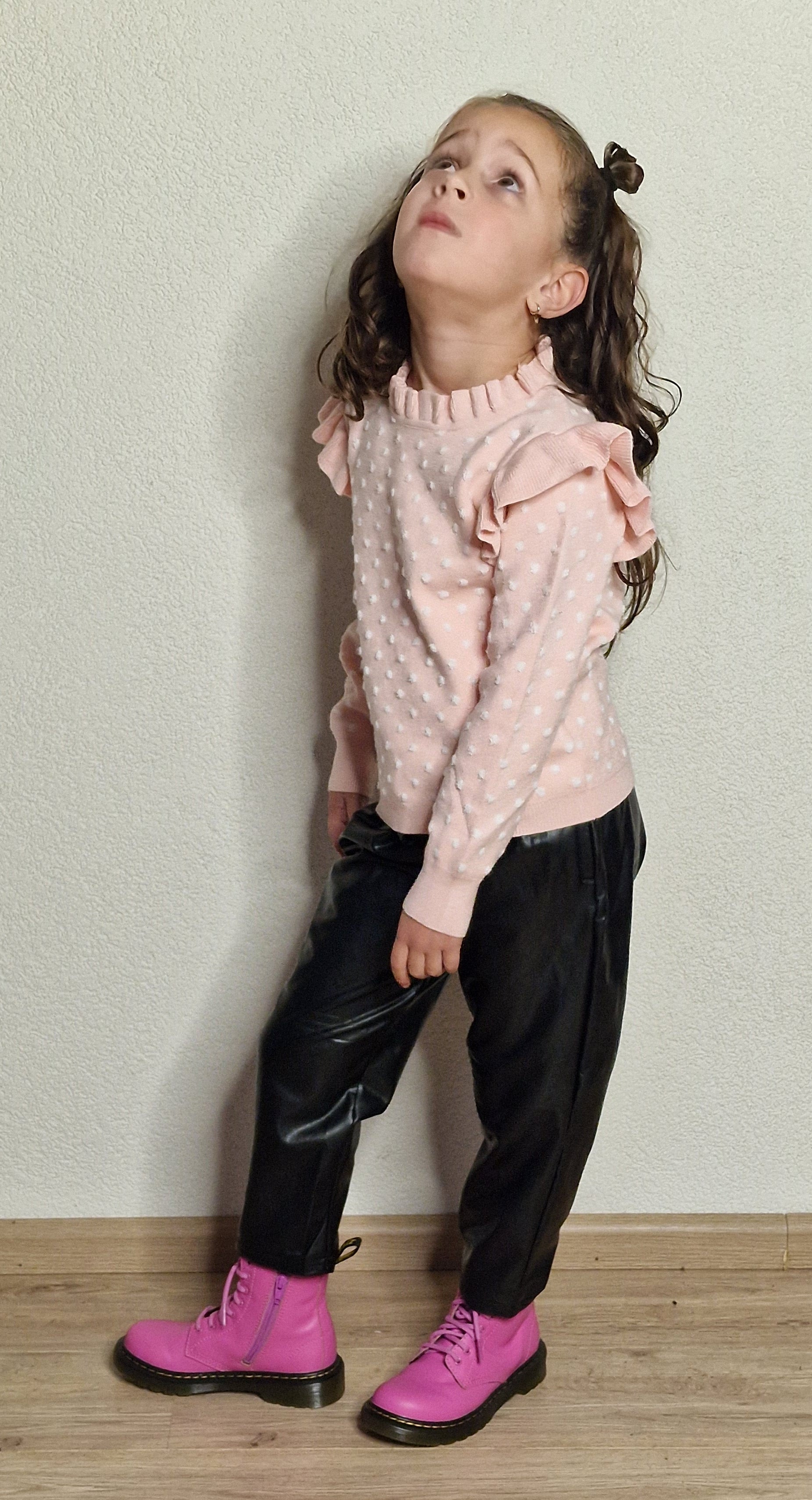 Soft Dot Ruffle - pinkish flamingo